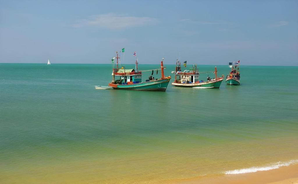 Sea Falcon On The Water Na Chom Thian Extérieur photo